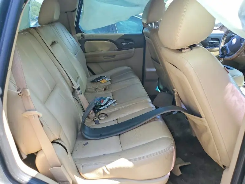 2011 GMC YUKON SLE  