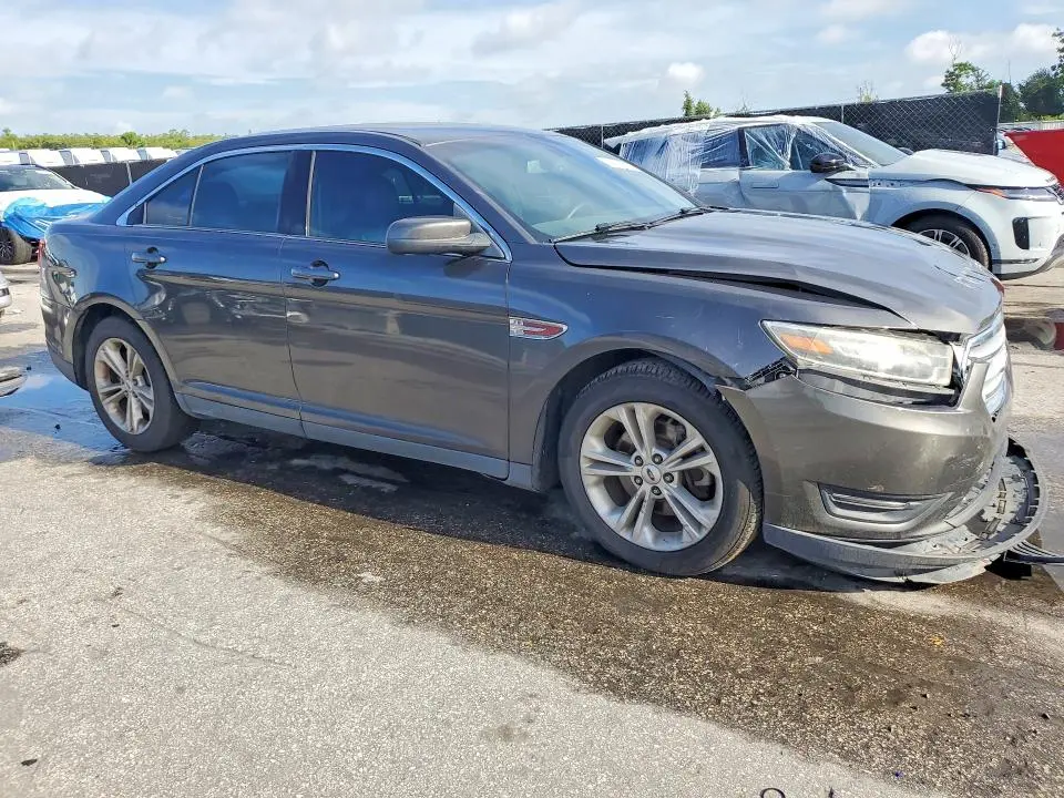 2015 FORD TAURUS SEL  