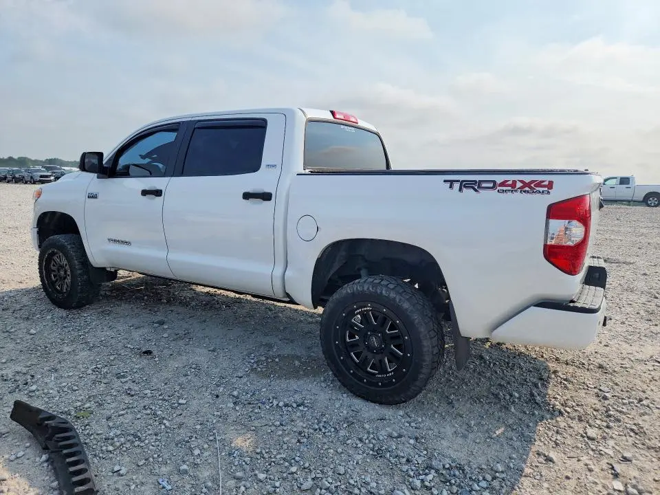 2017 TOYOTA TUNDRA SR5  