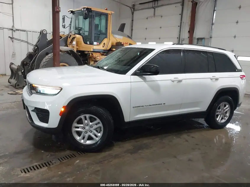 2023 JEEP GRAND CHEROKEE LAREDO 4X4
