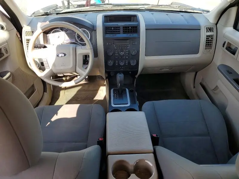 2011 FORD ESCAPE XLS  