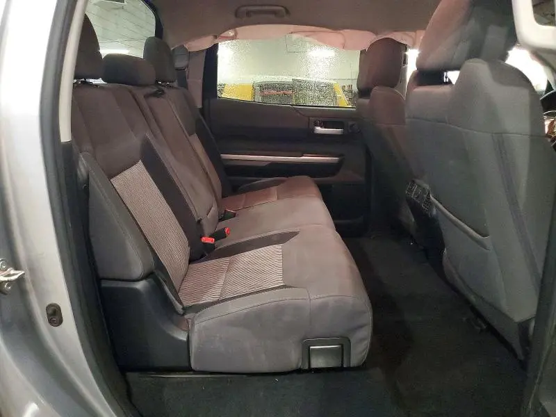 2017 TOYOTA TUNDRA SR5  
