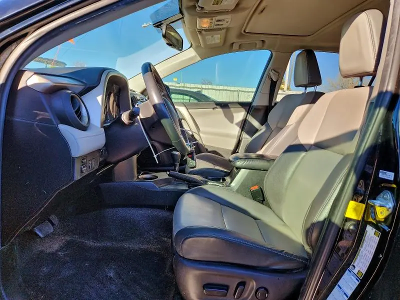 2015 TOYOTA RAV4 LIMITED  