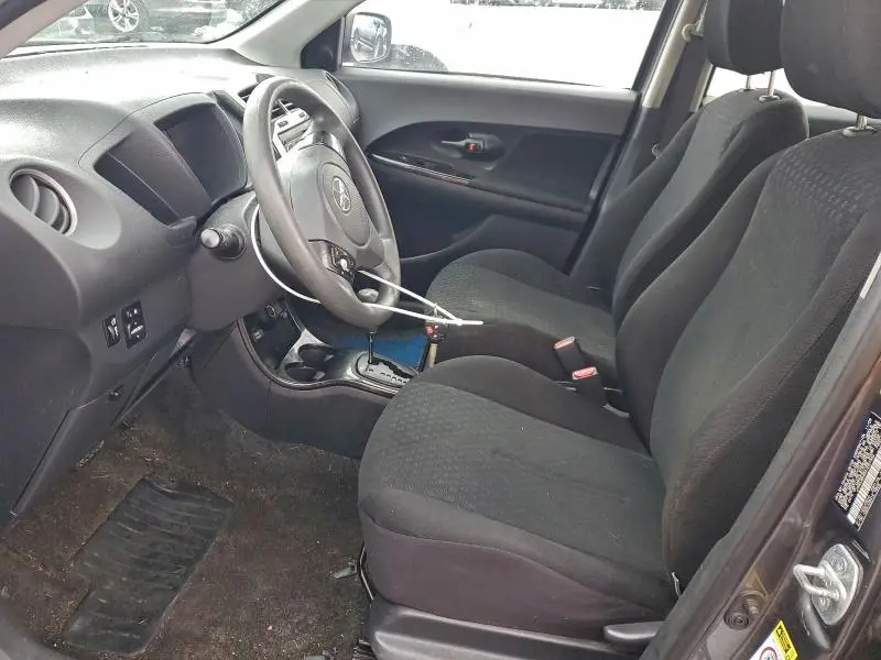 2010 TOYOTA SCION XD   