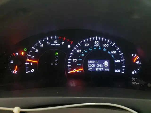 2011 TOYOTA CAMRY SE