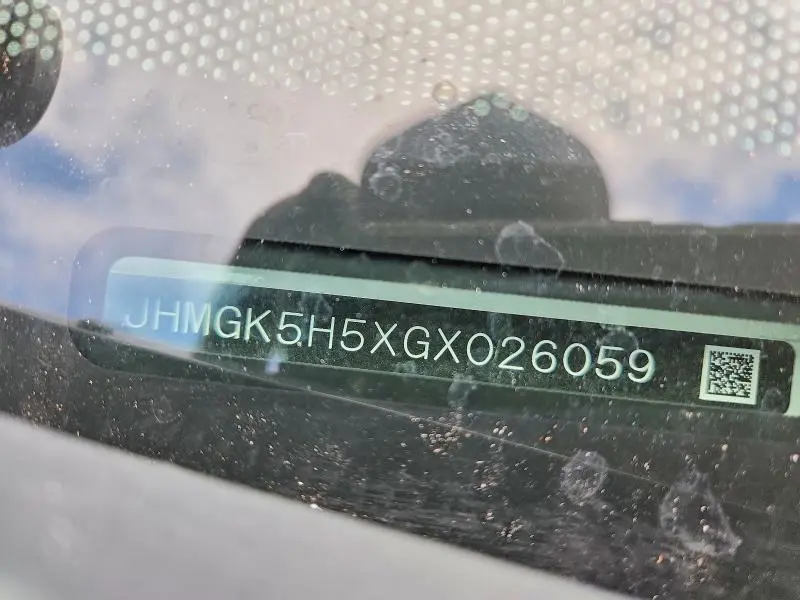 2016 HONDA FIT LX  
