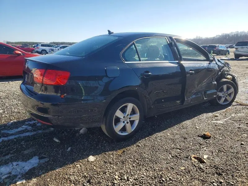 2011 VOLKSWAGEN JETTA TDI  