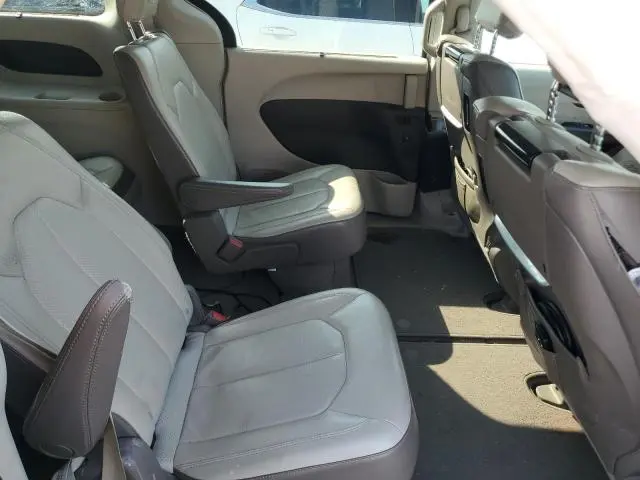 2017 CHRYSLER PACIFICA TOURING L PLUS  