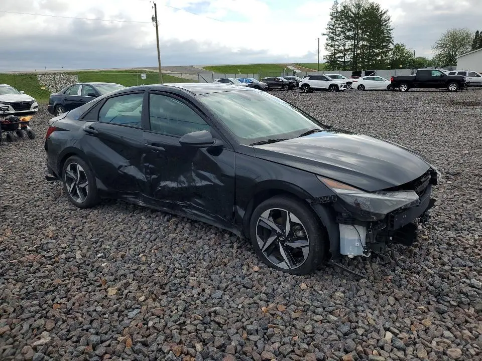 2023 HYUNDAI ELANTRA SEL  