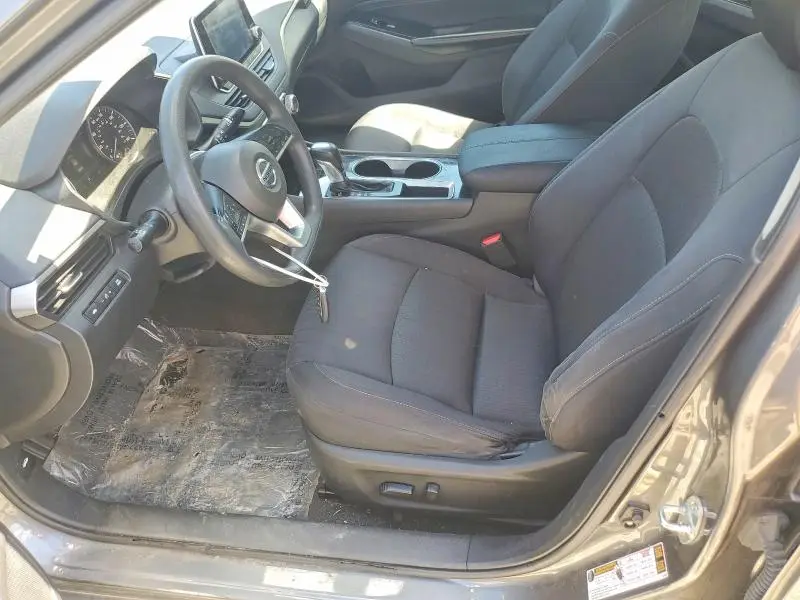 2021 NISSAN ALTIMA SV  