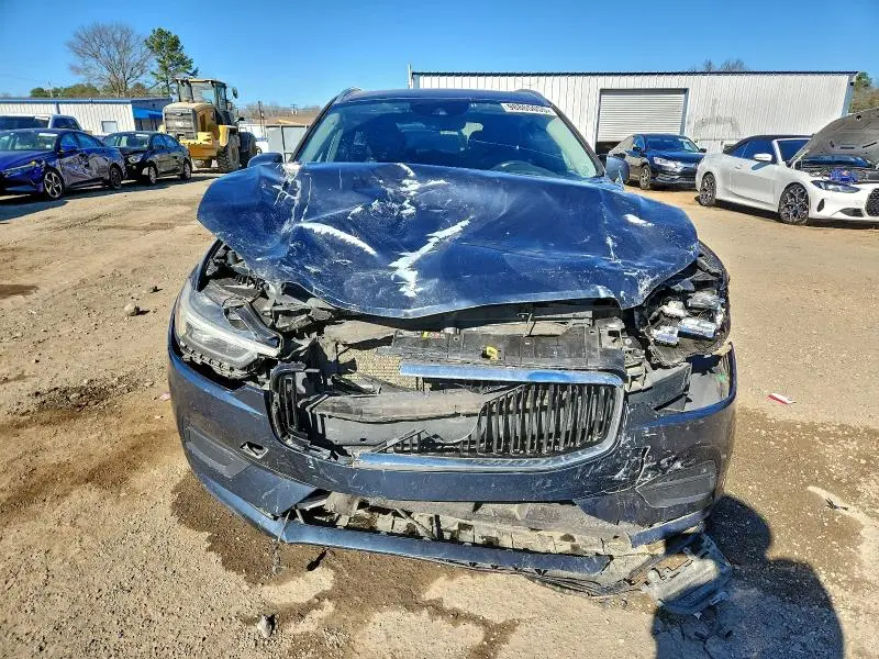 2018 VOLVO XC60 T6 MOMENTUM  