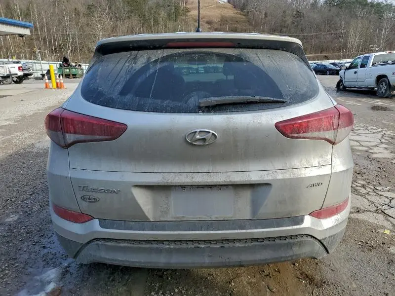 2018 HYUNDAI TUCSON SE  