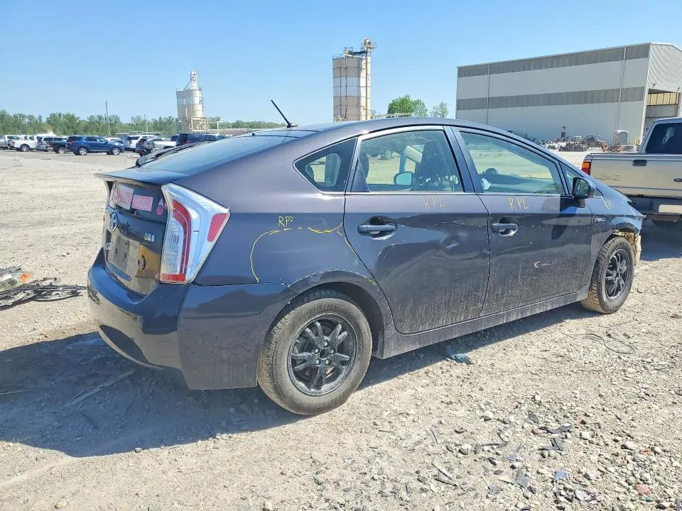 2015 TOYOTA PRIUS TWO  