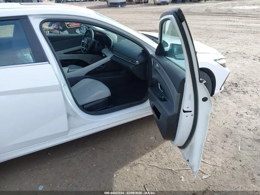 2024 HYUNDAI ELANTRA LIMITED