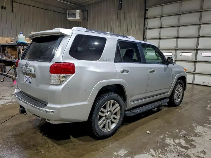 2010 TOYOTA 4RUNNER SR5  