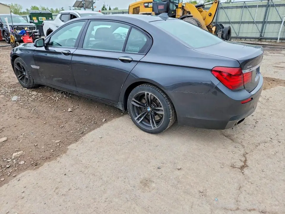 2015 BMW 750 LXI  