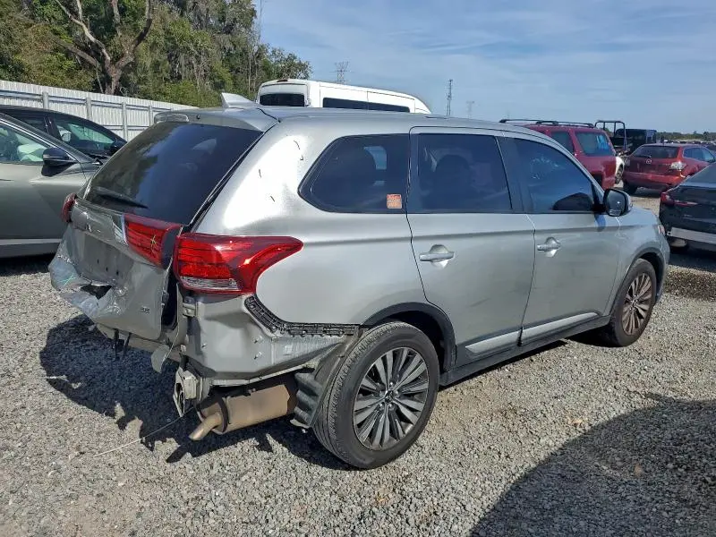 2020 MITSUBISHI OUTLANDER SE  