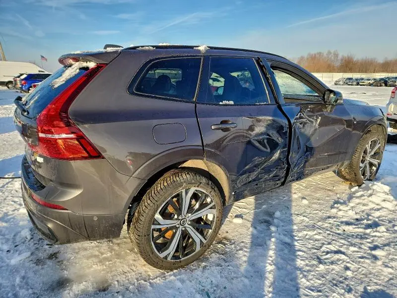 2022 VOLVO XC60 T8 RECHARGE R-DESIGN  