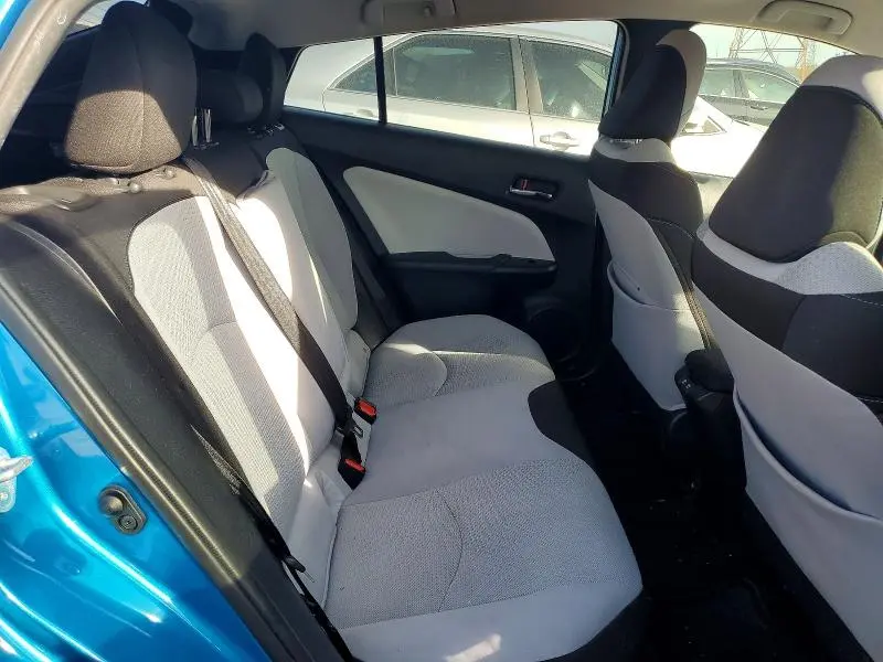 2020 TOYOTA PRIUS LE AWD-E  