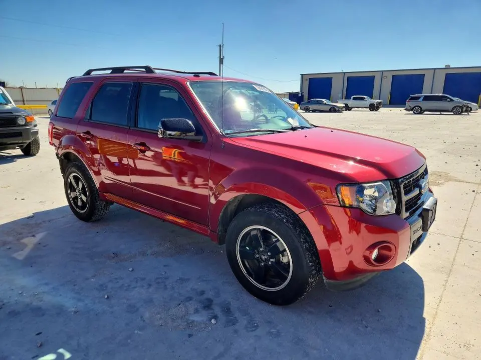 2012 FORD ESCAPE XLT  