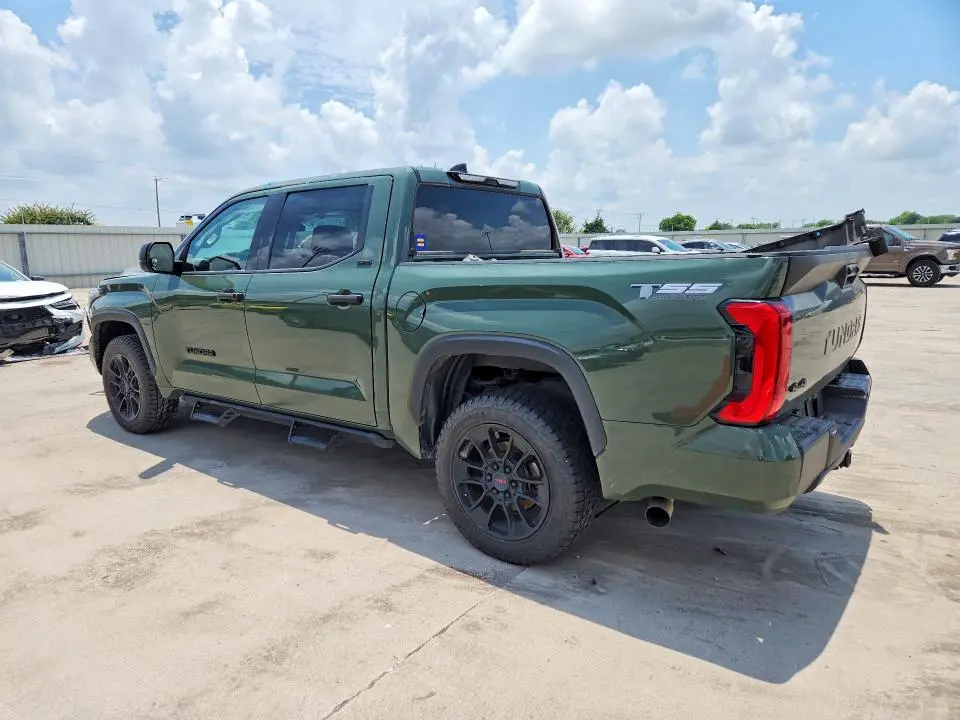 2022 TOYOTA TUNDRA SR5  