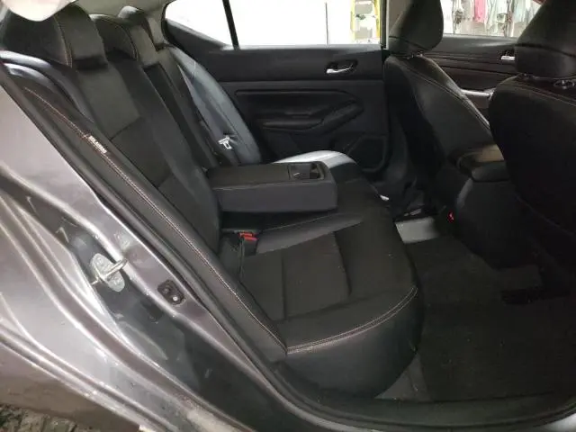 2022 NISSAN ALTIMA SR  