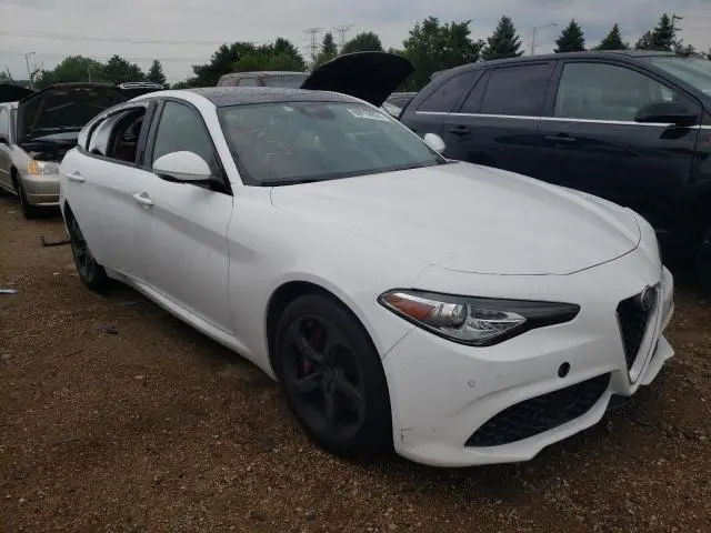 2017 ALFA ROMEO GIULIA Q4  