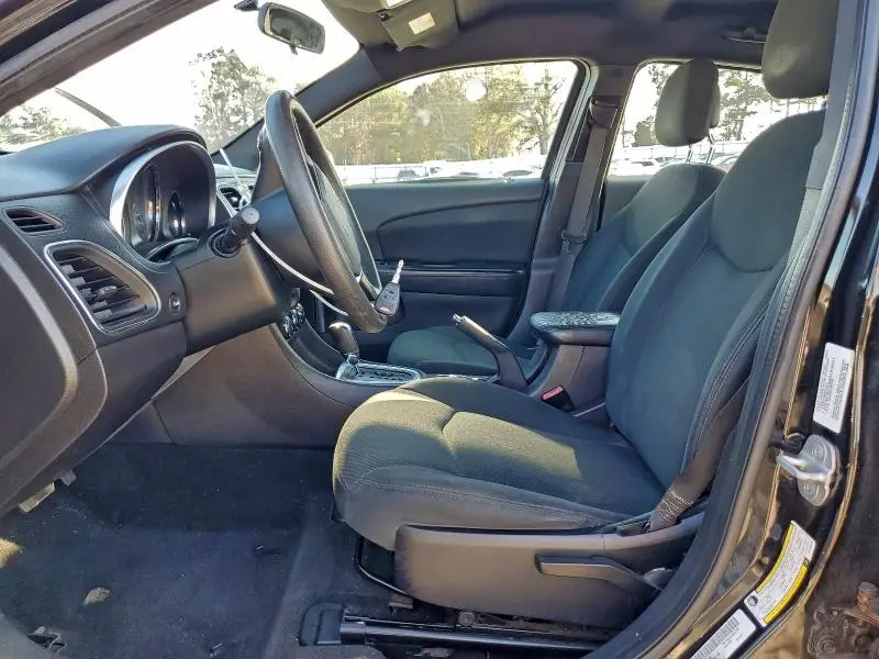 2012 CHRYSLER 200 LX  