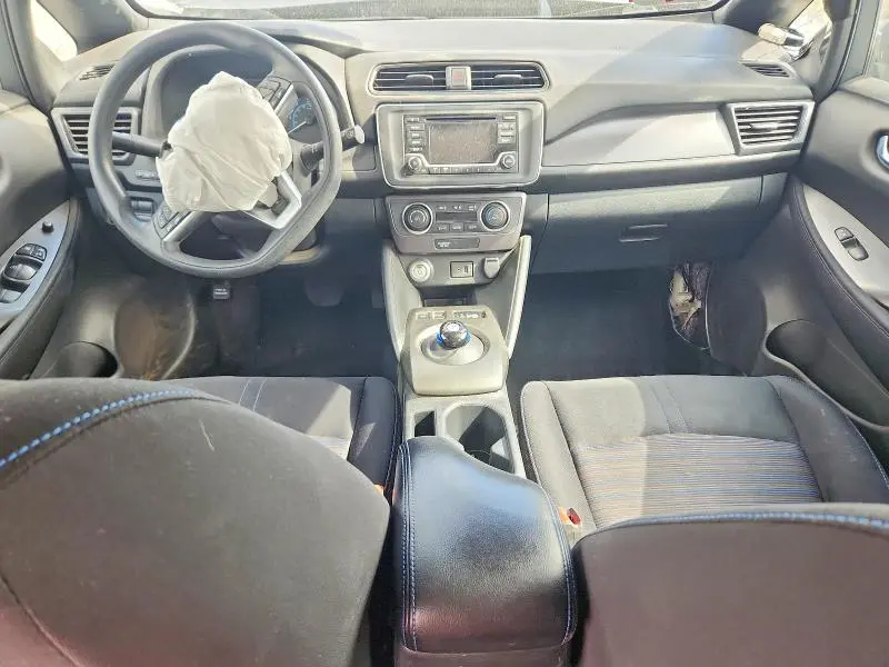 2019 NISSAN LEAF S  