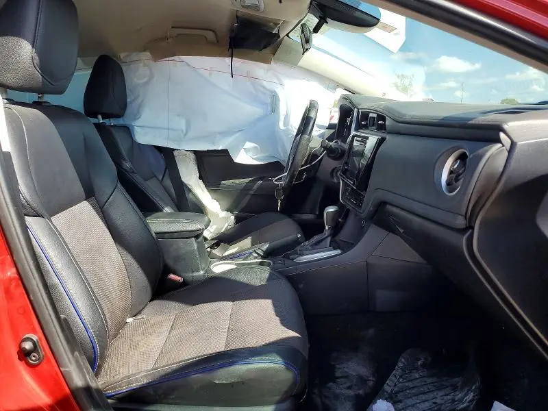 2017 TOYOTA COROLLA SE  