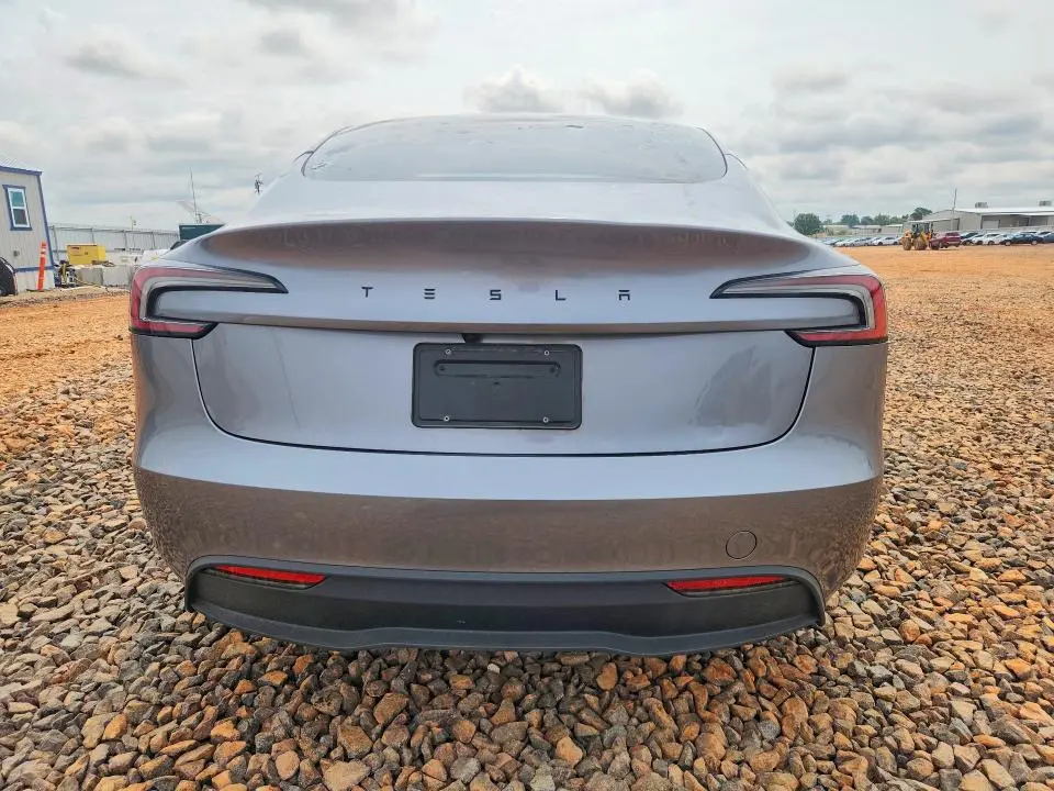2026 TESLA MODEL 3   
