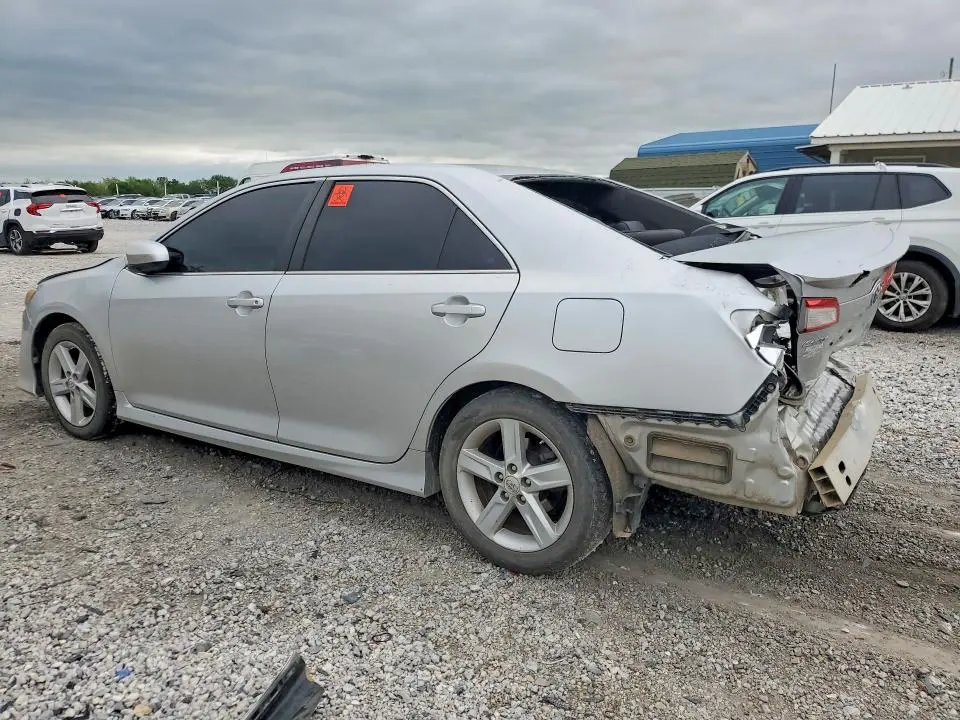 2012 TOYOTA CAMRY SE  