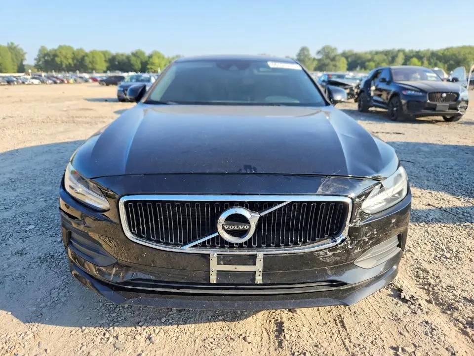 2019 VOLVO S90 T5 MOMENTUM  
