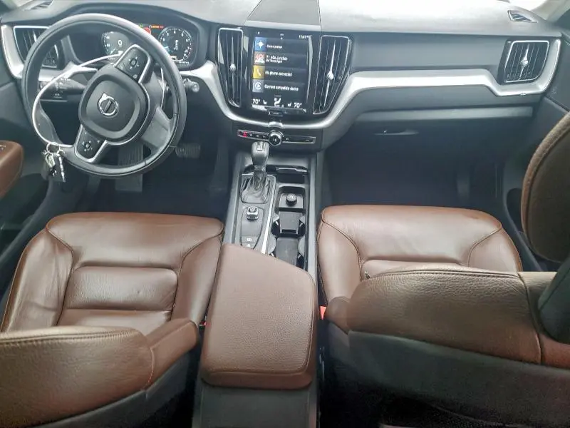 2018 VOLVO XC60 T5  