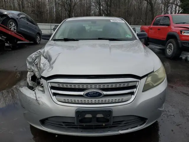 2011 FORD TAURUS SE