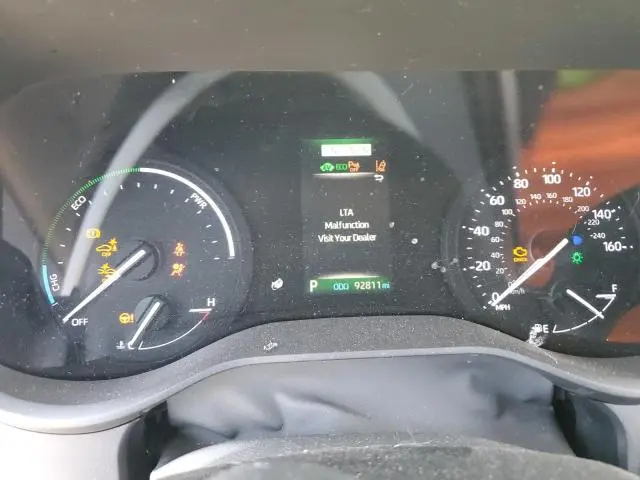 2021 TOYOTA SIENNA XLE  