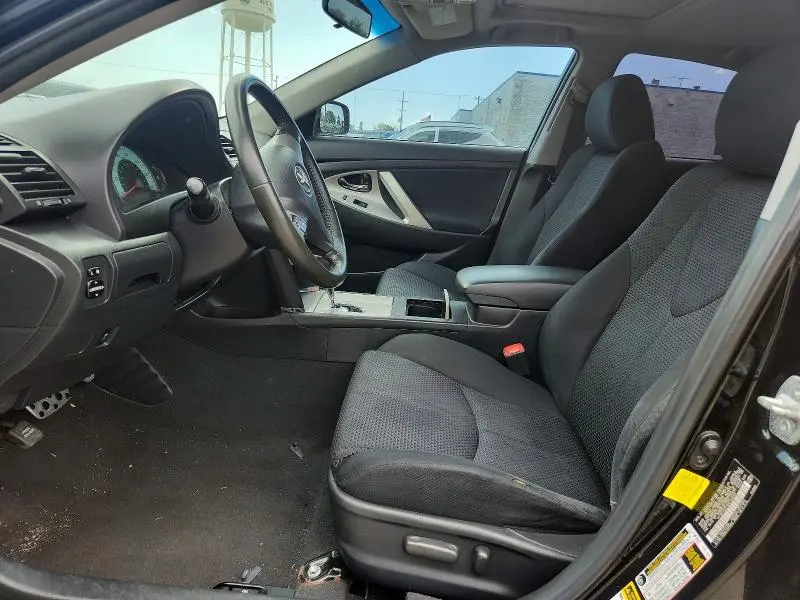2011 TOYOTA CAMRY SE  