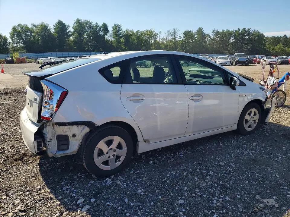 2011 TOYOTA PRIUS TWO  