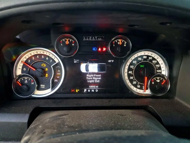 2017 RAM 1500 SLT  