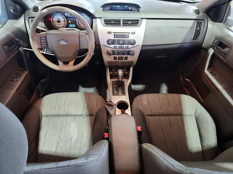 2010 FORD FOCUS SE  