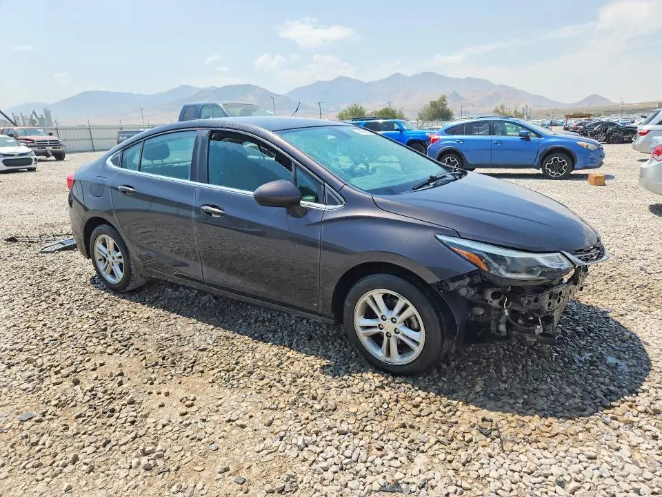 2017 CHEVROLET CRUZE LT  