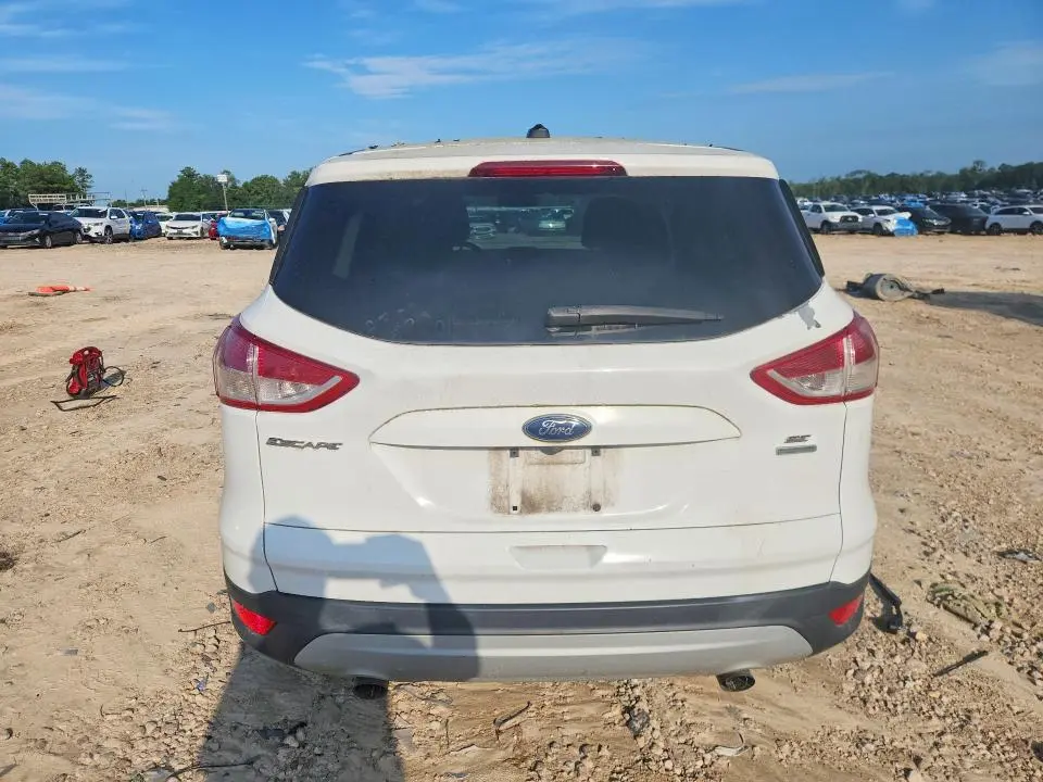 2015 FORD ESCAPE SE  