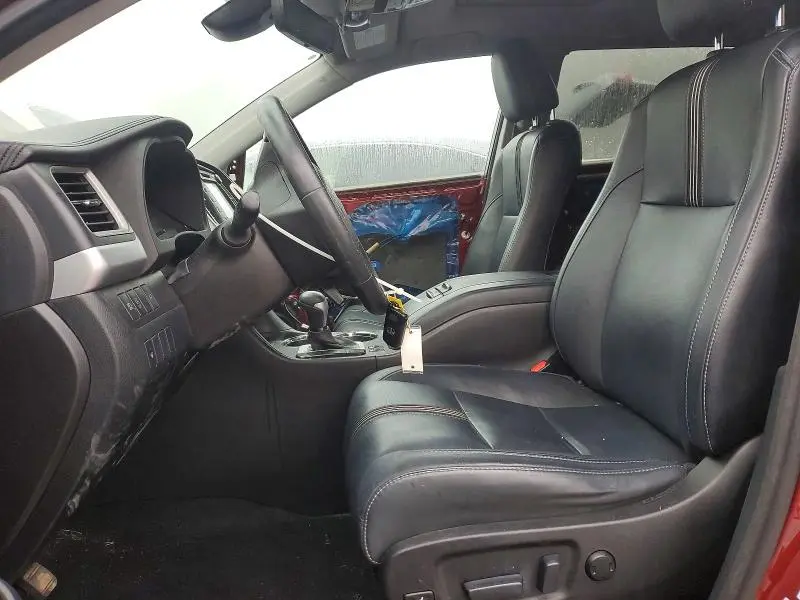 2017 TOYOTA HIGHLANDER SE  