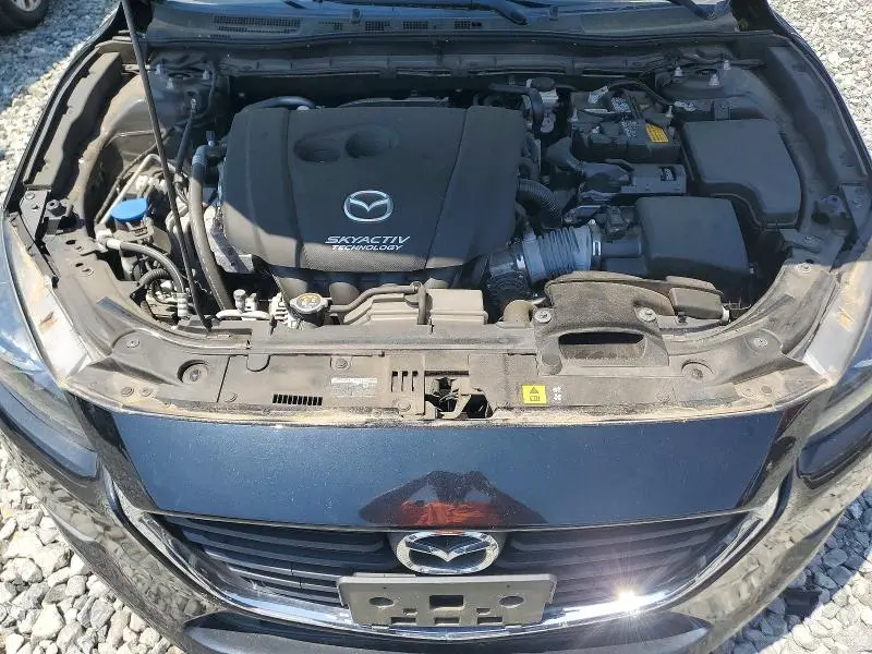2018 MAZDA 3 TOURING  