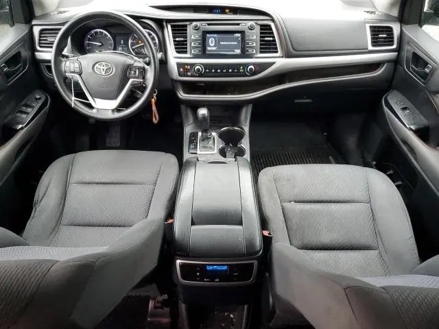 2016 TOYOTA HIGHLANDER LE  