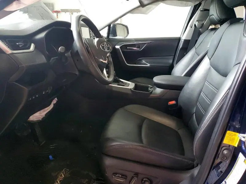 2022 TOYOTA RAV4 XLE PREMIUM  