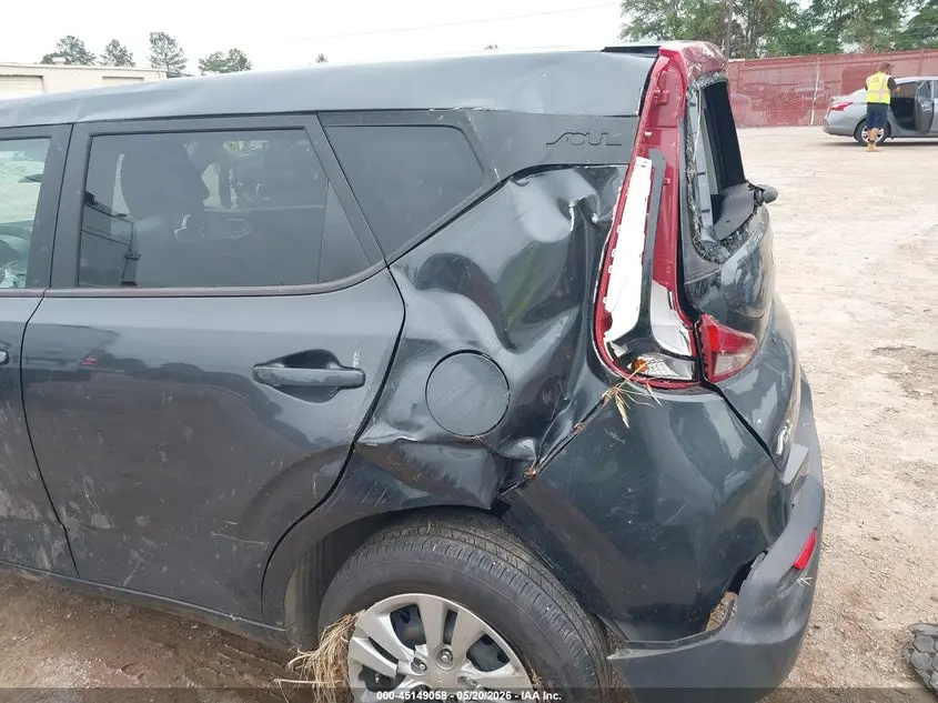2022 KIA SOUL LX