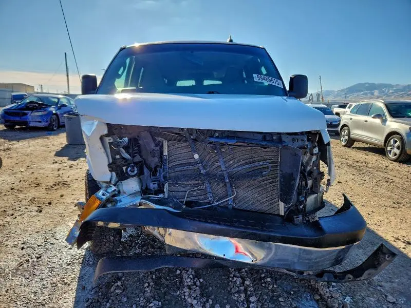 2017 CHEVROLET EXPRESS G3500 LT  