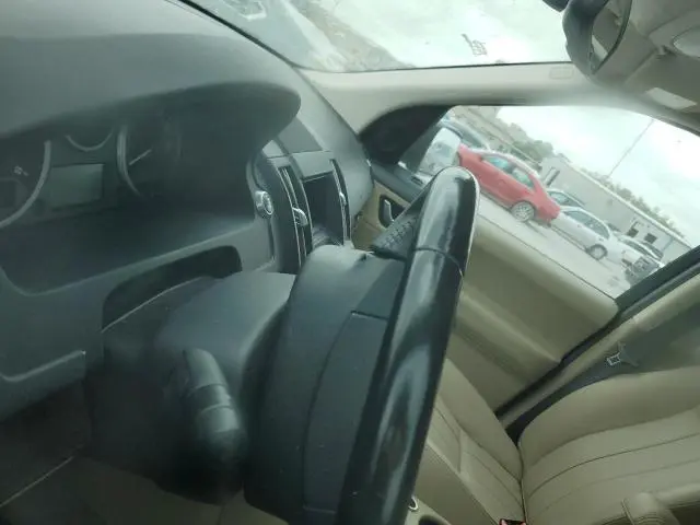 2011 LAND ROVER LR2 HSE  