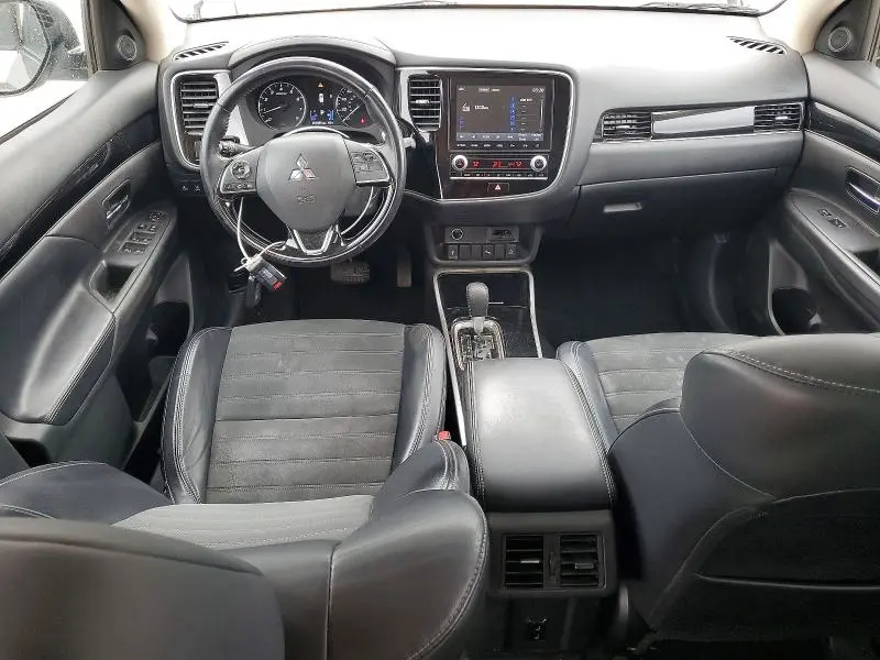 2020 MITSUBISHI OUTLANDER SE  